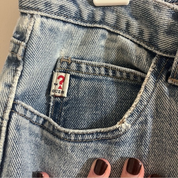 Vintage Guess Jeans True Vintage Light Blue Tapered Mid Rise Distressed Mom Jean - Picture 10 of 13